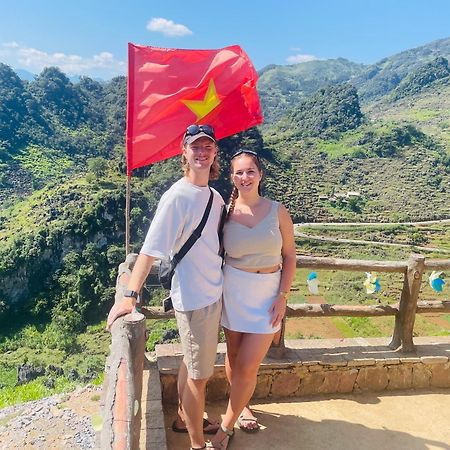 Strawberry House , Tour & Motorbikes Rentel Bed and Breakfast Ha Giang Εξωτερικό φωτογραφία