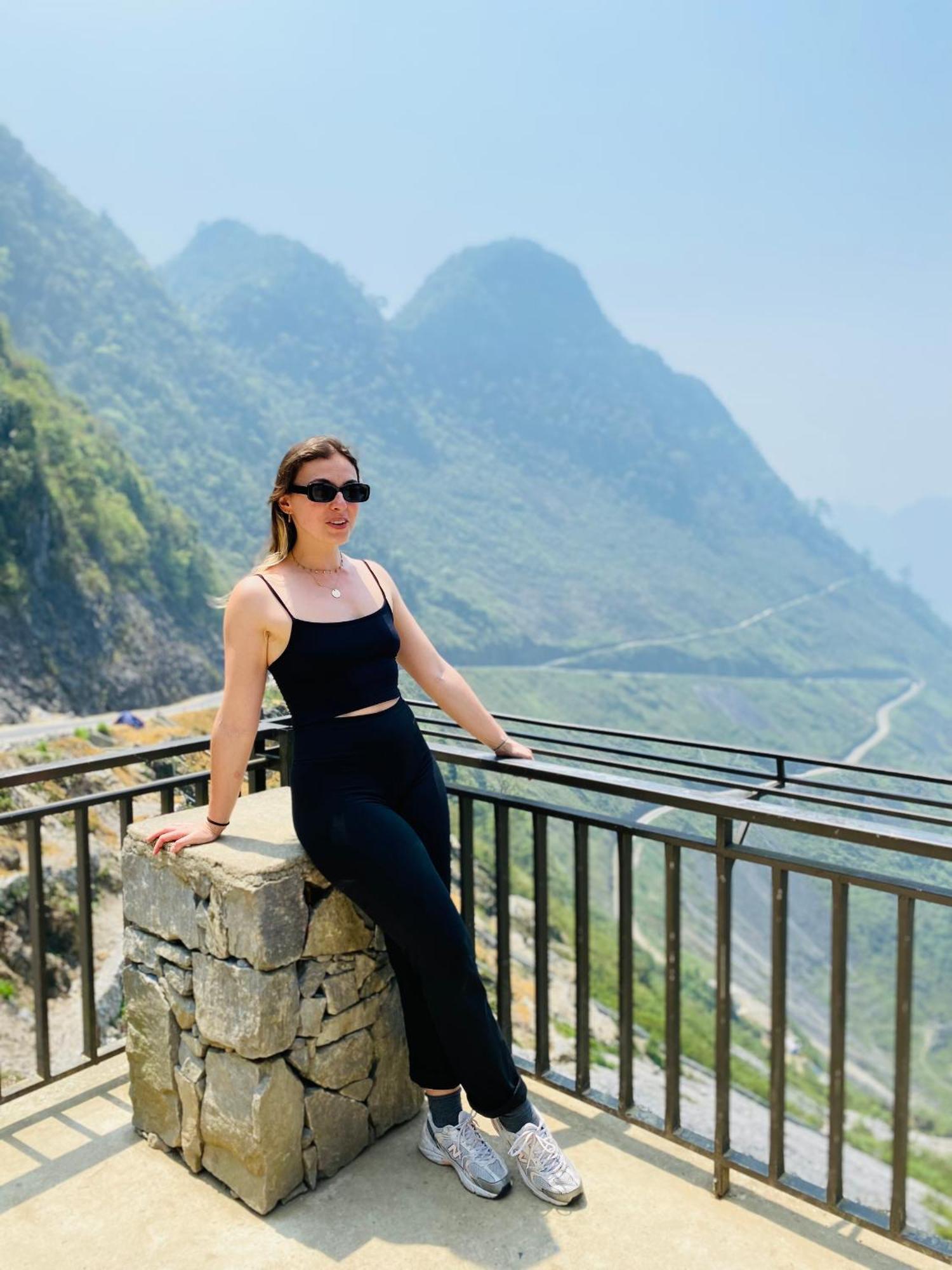 Strawberry House , Tour & Motorbikes Rentel Bed and Breakfast Ha Giang Εξωτερικό φωτογραφία