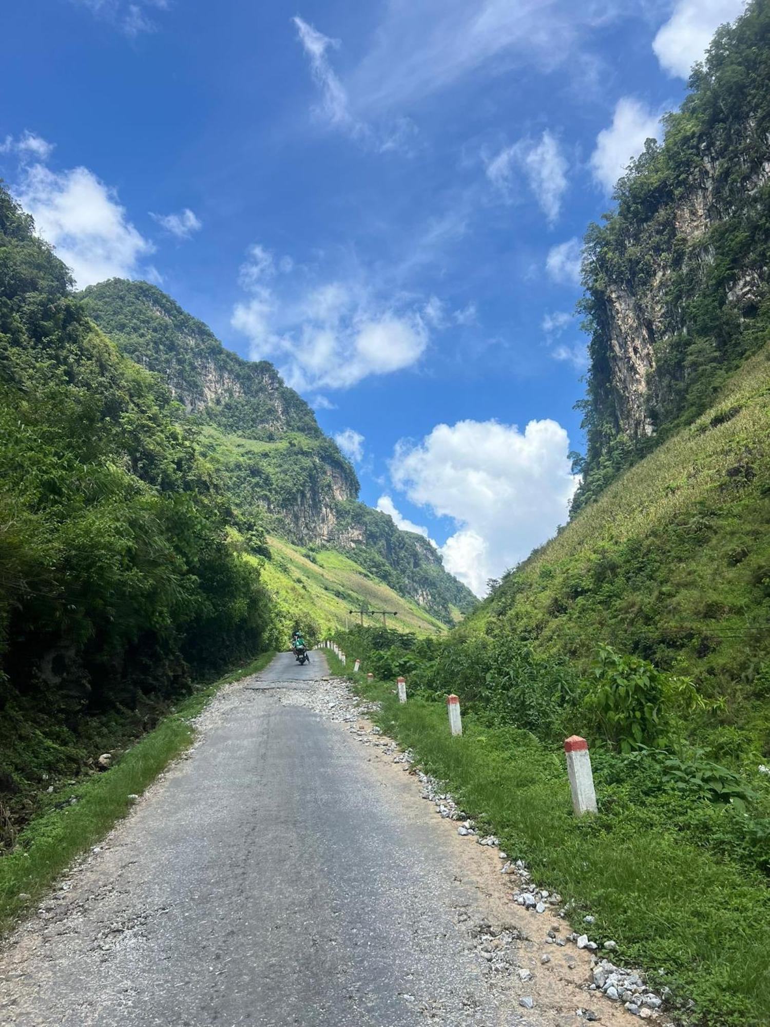 Strawberry House , Tour & Motorbikes Rentel Bed and Breakfast Ha Giang Εξωτερικό φωτογραφία