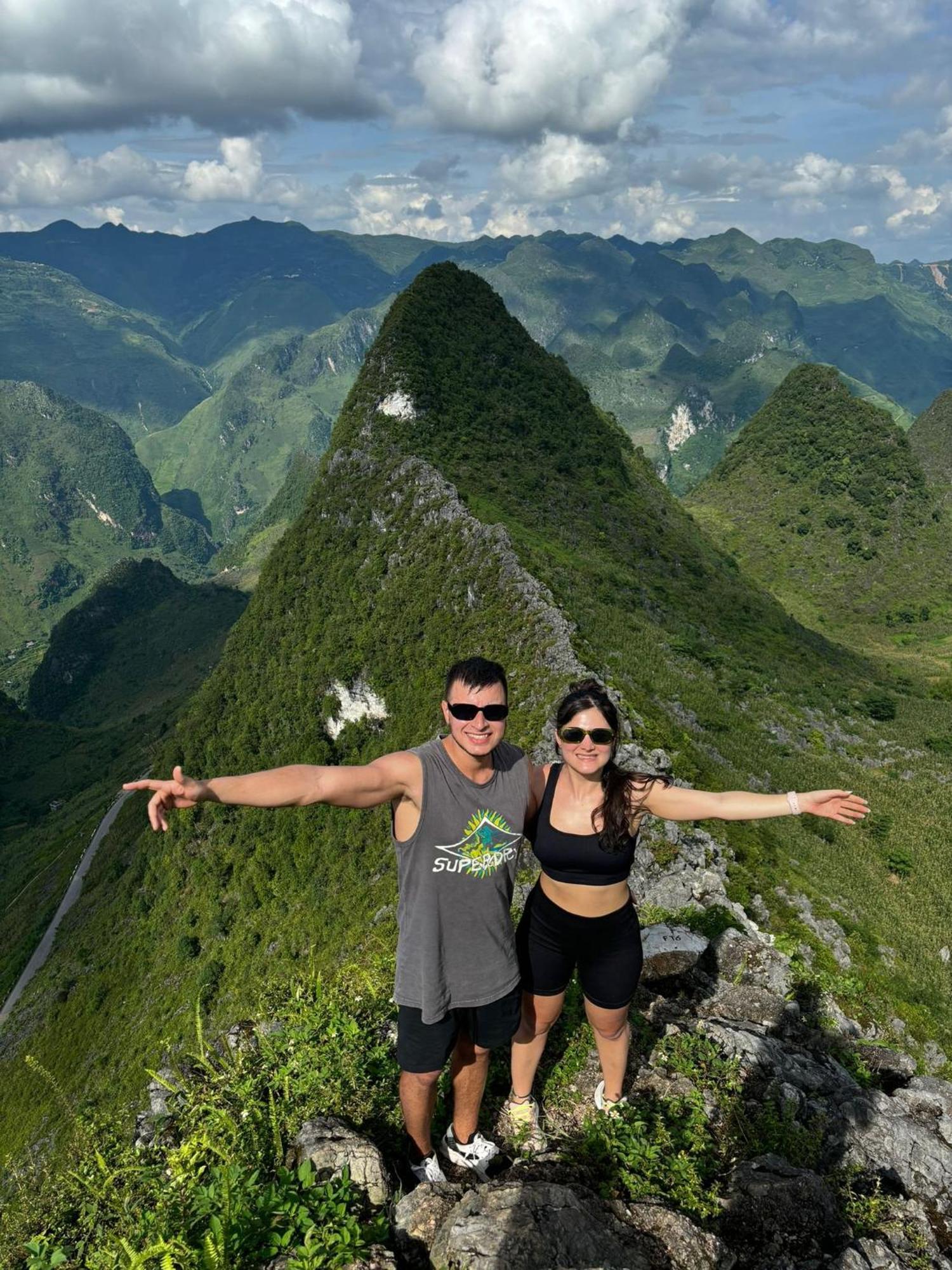 Strawberry House , Tour & Motorbikes Rentel Bed and Breakfast Ha Giang Εξωτερικό φωτογραφία