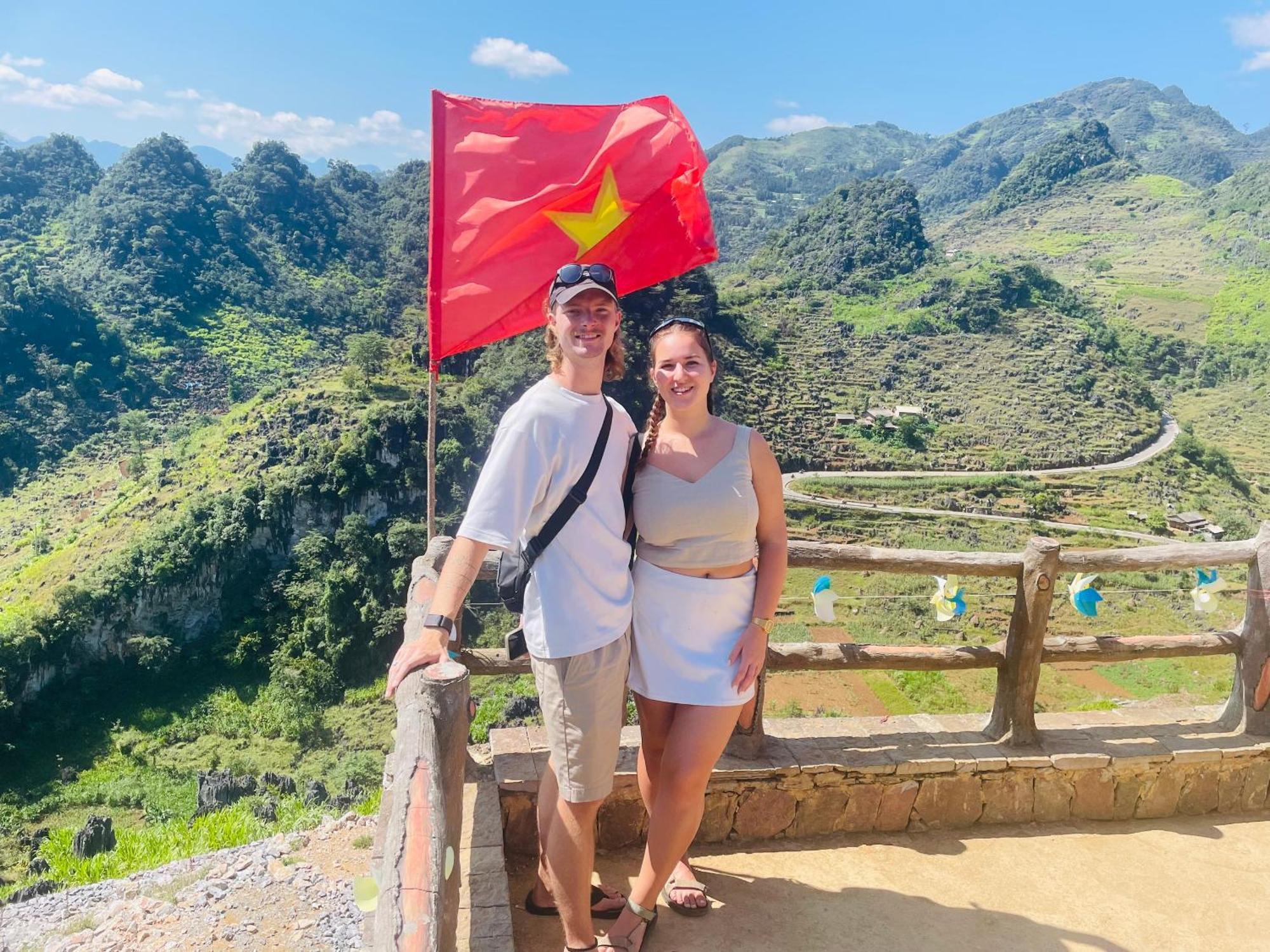 Strawberry House , Tour & Motorbikes Rentel Bed and Breakfast Ha Giang Εξωτερικό φωτογραφία