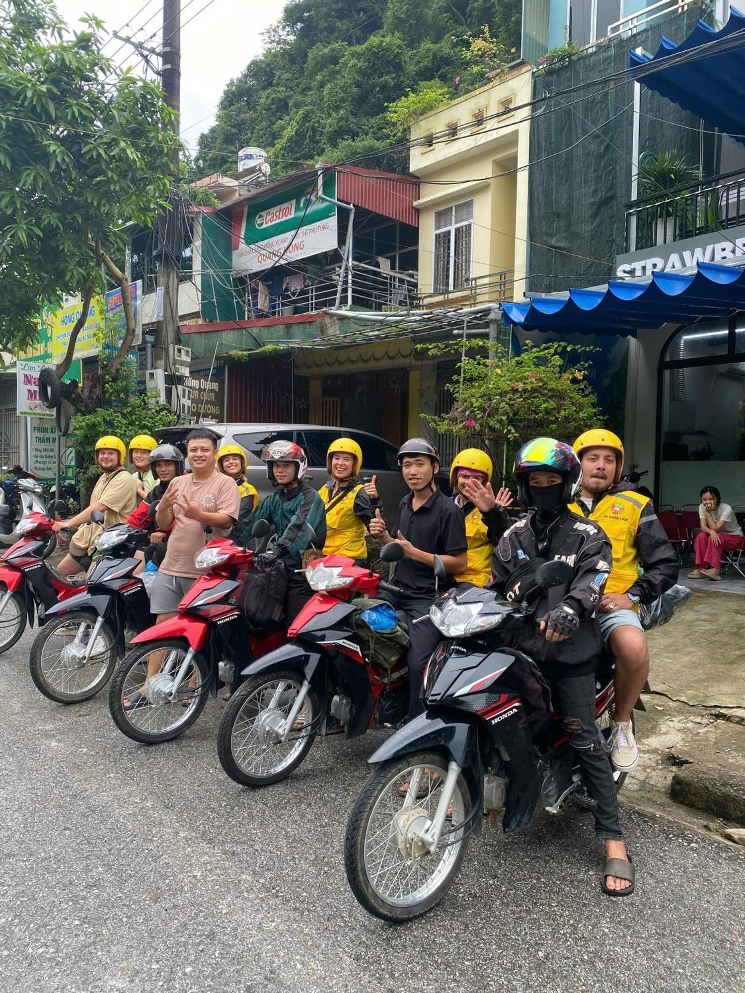 Strawberry House , Tour & Motorbikes Rentel Bed and Breakfast Ha Giang Εξωτερικό φωτογραφία