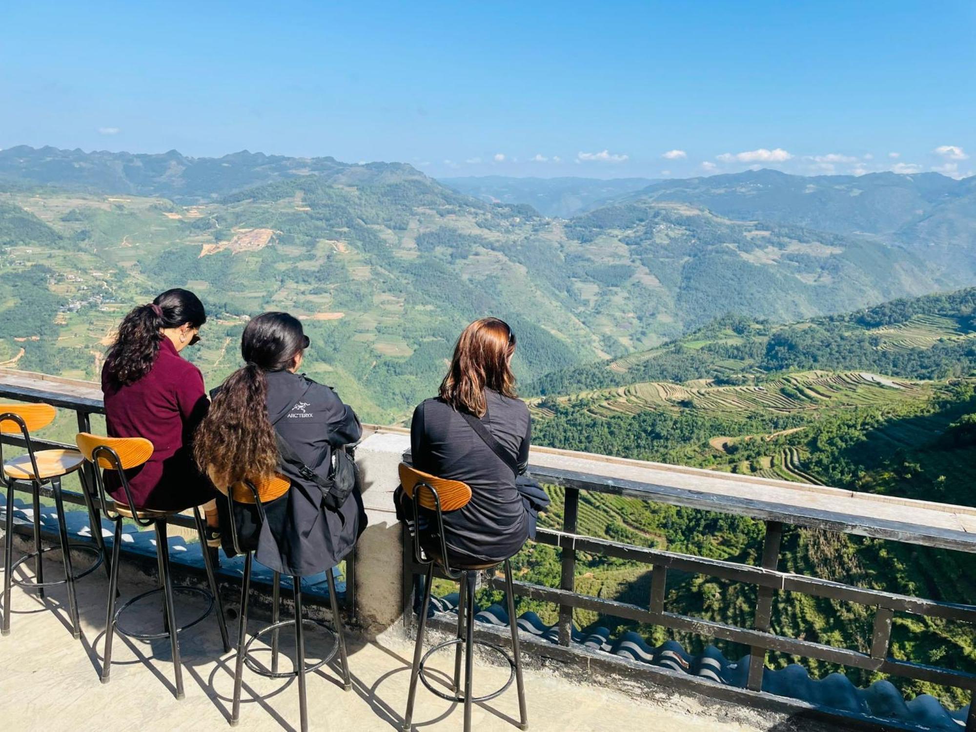Strawberry House , Tour & Motorbikes Rentel Bed and Breakfast Ha Giang Εξωτερικό φωτογραφία
